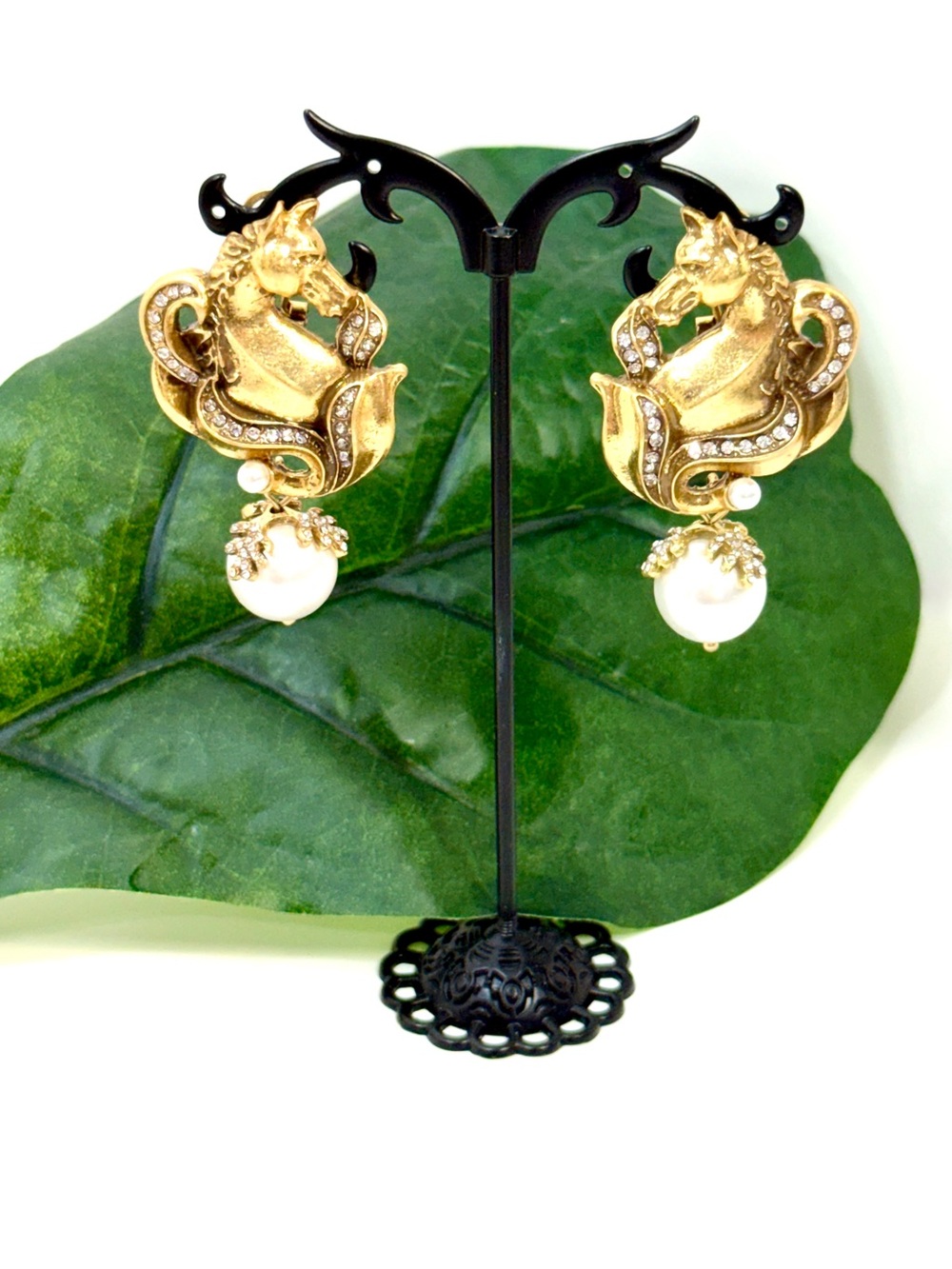 Neiman Marcus Gold Lion Pearl Drop Statement Earrings NWT - Picture 4 of 8